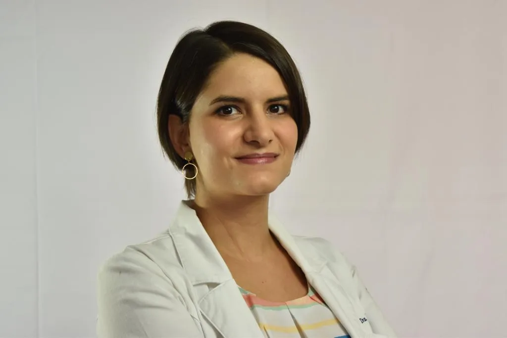Cutibacterium acnes y su relevancia en el acné: Descubriendo alternativas efectivas y seguras.